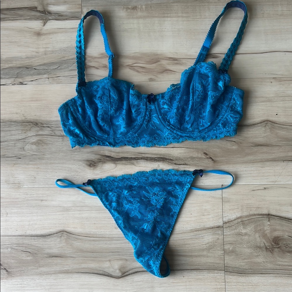 Felina Blue Lace Lingerie Set - 32c small